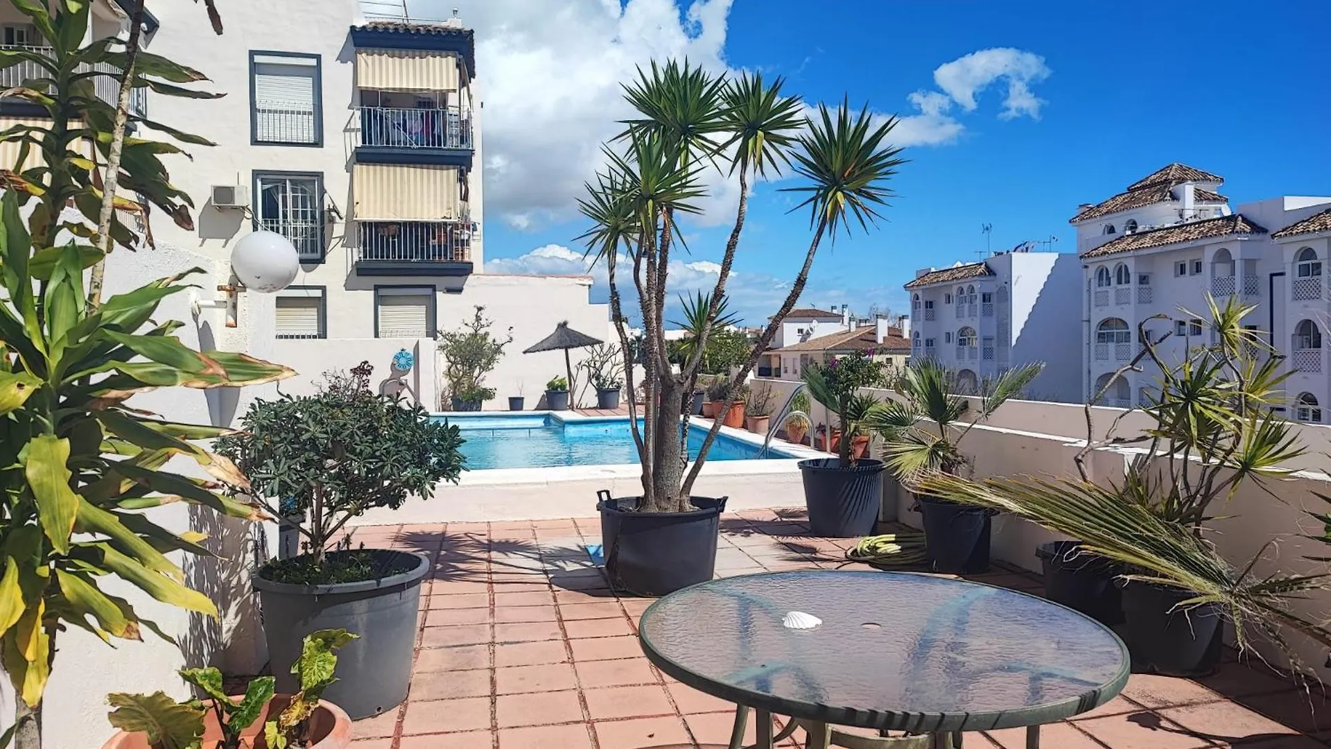 Bhost - Los Carmenes Benalmádena España